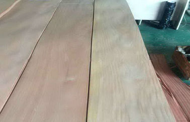 Okoume natural cor-de-rosa cortou o folheado da madeira compensada do corte com espessura de 0.5mm