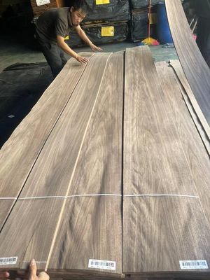 Folha de revestimento de corte de coroa de noz preta natural americana / corte simples para madeira compensada