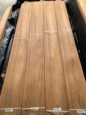 Folha de Veneer de corte de coroa de teca da Birmânia natural para decoração de hotéis
