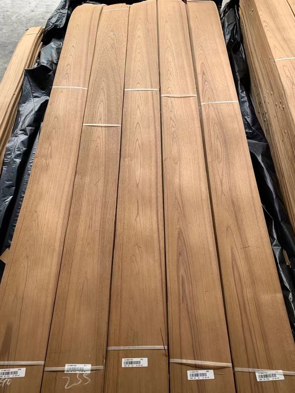 Folha de Veneer de corte de coroa de teca da Birmânia natural para decoração de hotéis